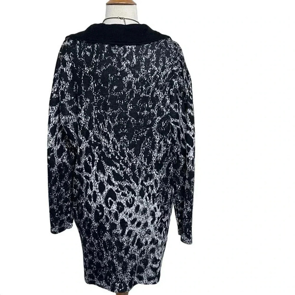 Chico's size 3/L/16 animal print knit‎ moto style front zip sweater coat - Picture 3 of 9